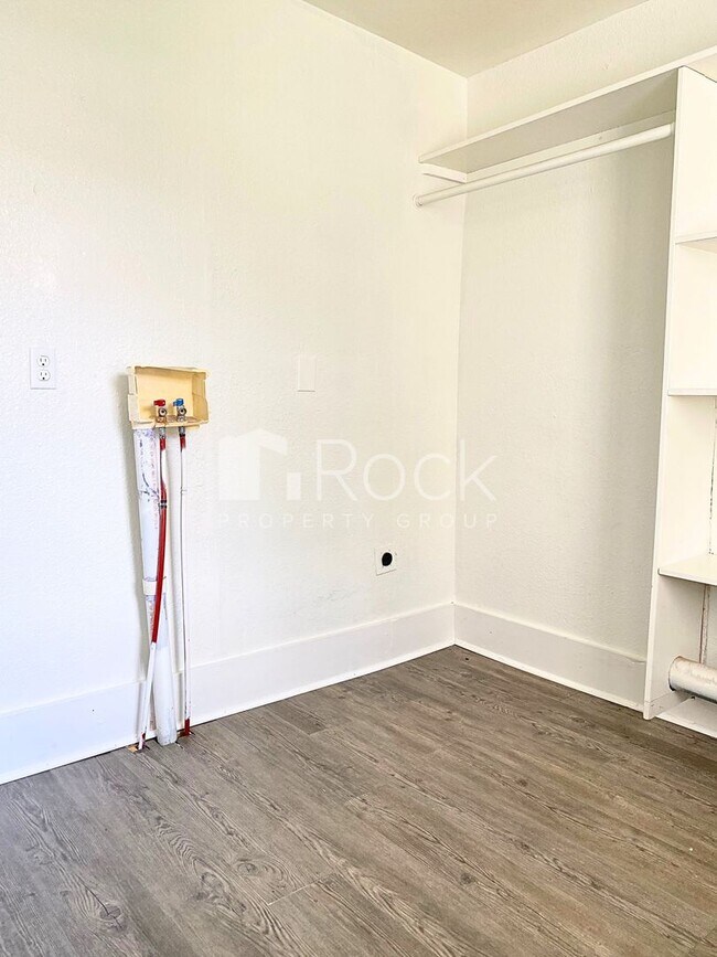Foto del edificio - 328 N Philadelphia Ave