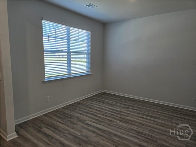 Building Photo - 158 Kraft Kove