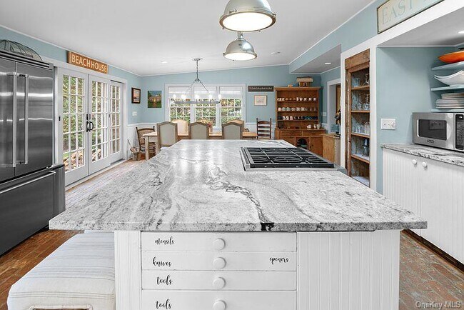 Foto del edificio - 80 Rte 114