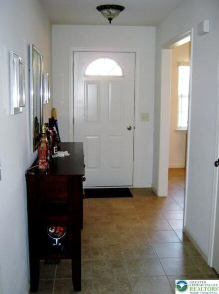 Foto del edificio - 205 Jeffrey Ln
