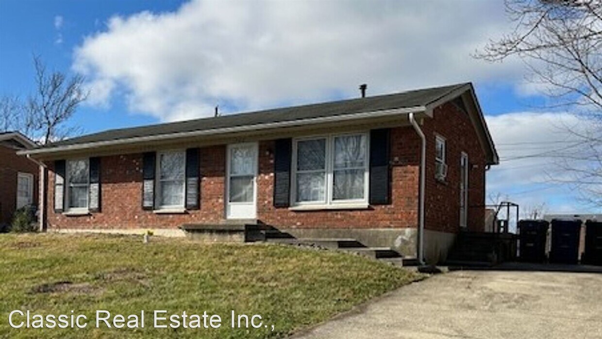 Foto principal - 3 br, 1 bath House - 1740 Costigan Drive