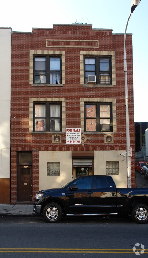 Foto principal - 257 New Main St