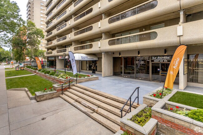 Photo du bâtiment - Le Jardin Apartments