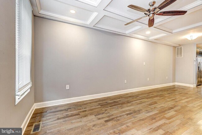 Foto del edificio - 822 S Highland Ave