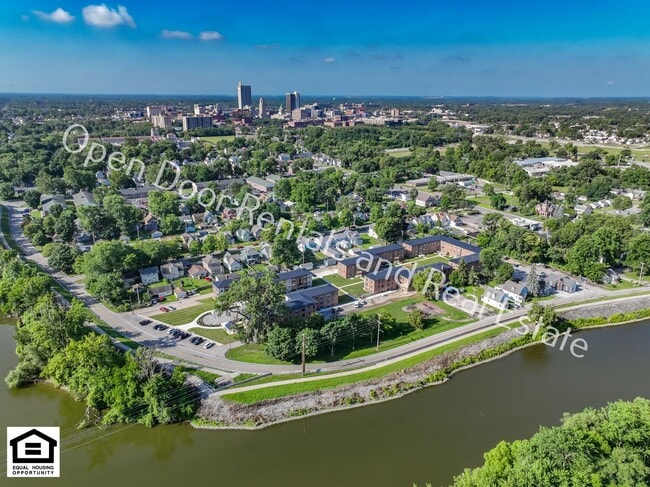 Foto del edificio - 1823 Griswold Dr