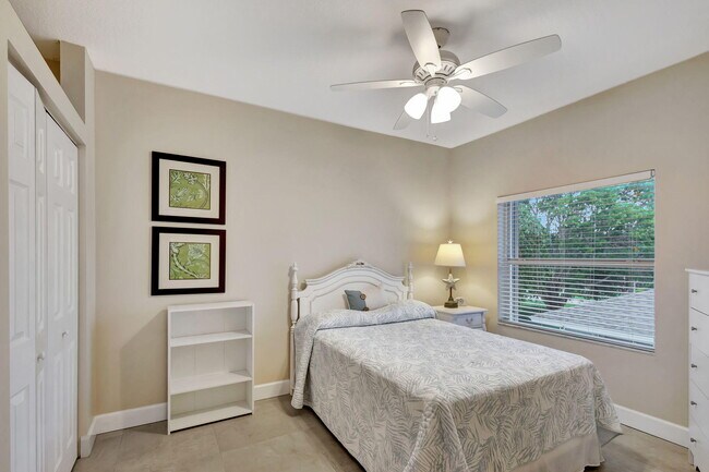 Foto del edificio - 13814 Yarmouth Dr