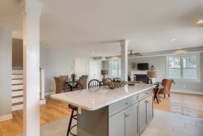 Building Photo - 1 Samoset Ct