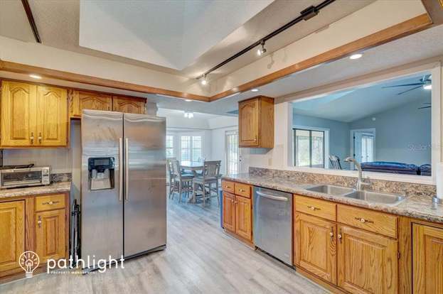 Foto del edificio - 9375 Bearwalk Path, Weeki Wachee, FL, 34613
