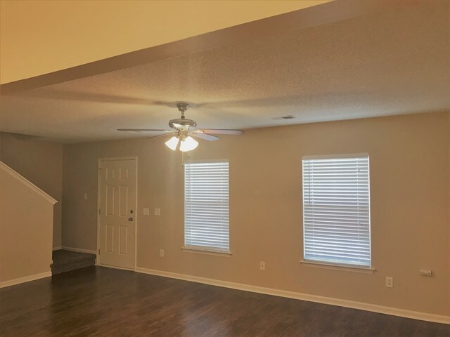 Photo - 109 Hunters Wood Drive