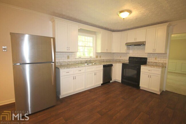 Building Photo - 661 Allana Ct