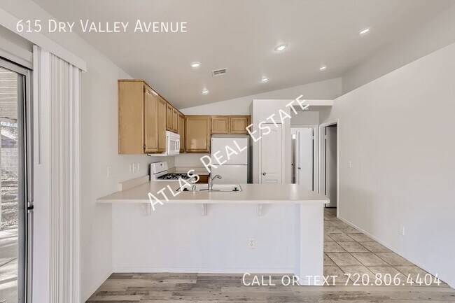 Building Photo - One Story! 3 Bedroom 2 Bath home in NLV!! ...
