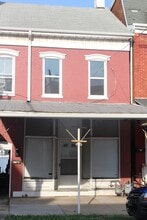 Building Photo - 121 S Main St