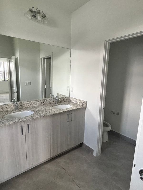 Building Photo - 5633 Cerva Ln