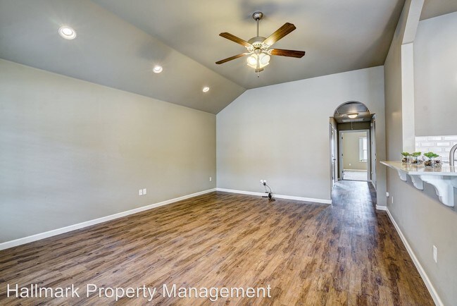 Building Photo - 8900 SW 55th St