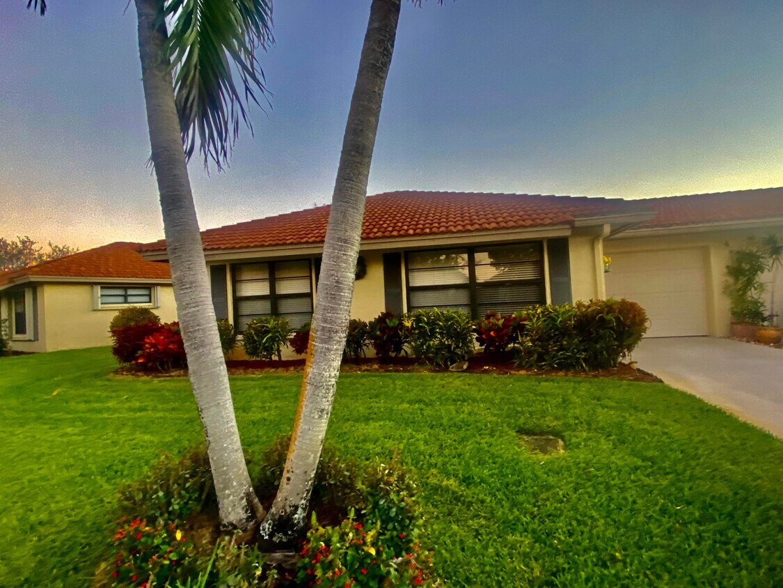 Primary Photo - 9840 Clusia Tree Dr