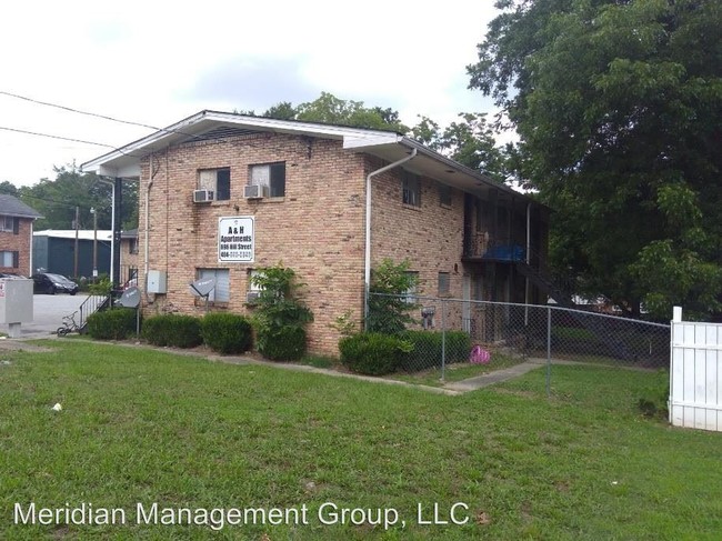 Building Photo - 696 Hill St