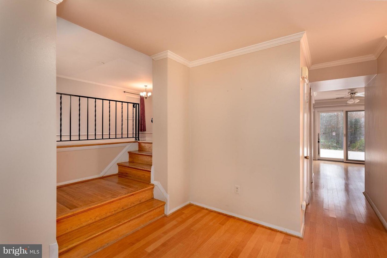 8341 Carrleigh Pkwy, West Springfield, VA 22152 House Rental in West