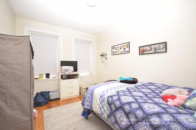 Building Photo - 9 Egremont Rd