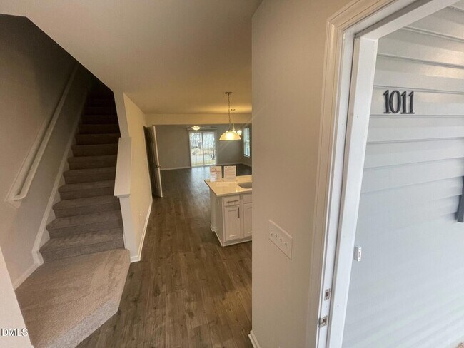 Foto del edificio - 1011 Peony Ln