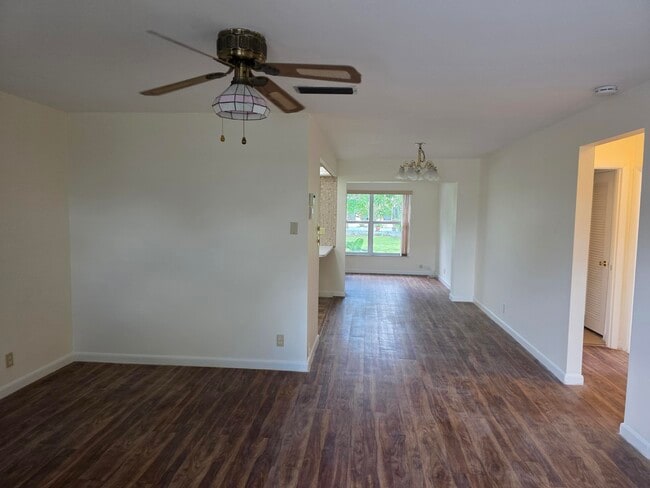 Building Photo - 7195 NW 9th Ct