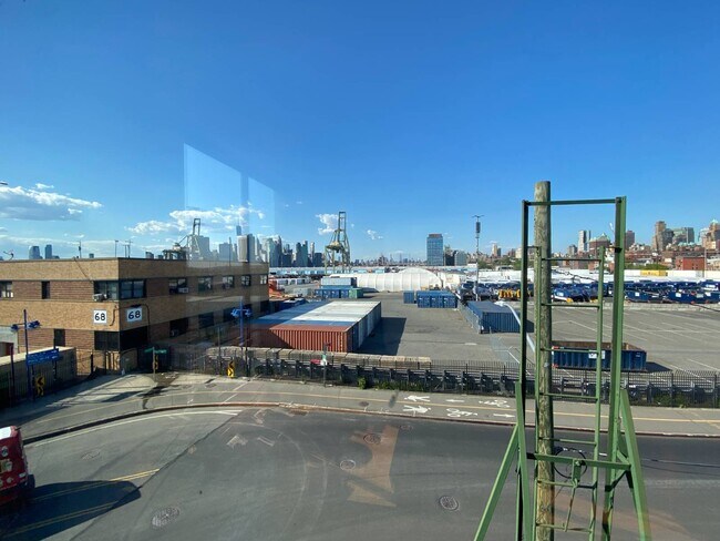 Building Photo - 62 Degraw St