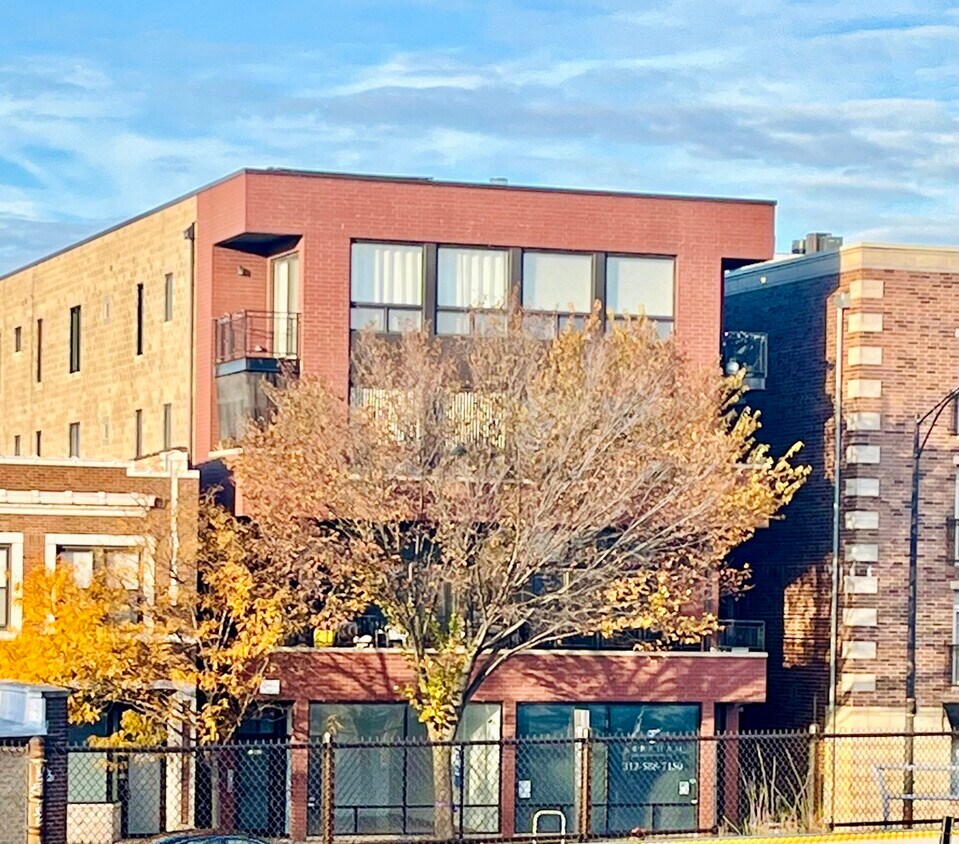 4962 N Milwaukee Ave Unit 4B, Chicago, IL 60630 Condo for Rent in