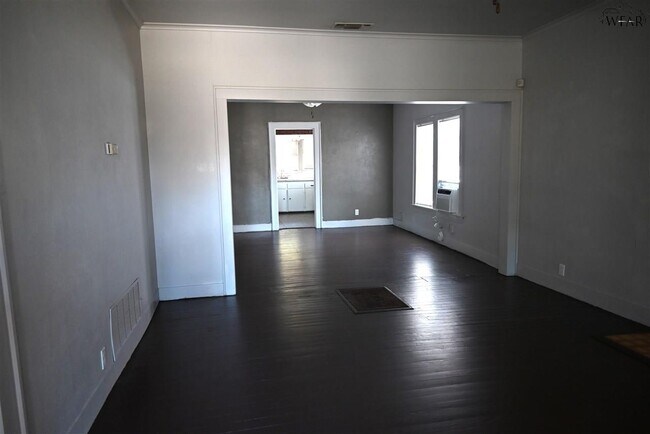 Foto del edificio - 2110 Brown St