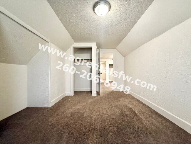 Foto del edificio - 2828 Raymond St
