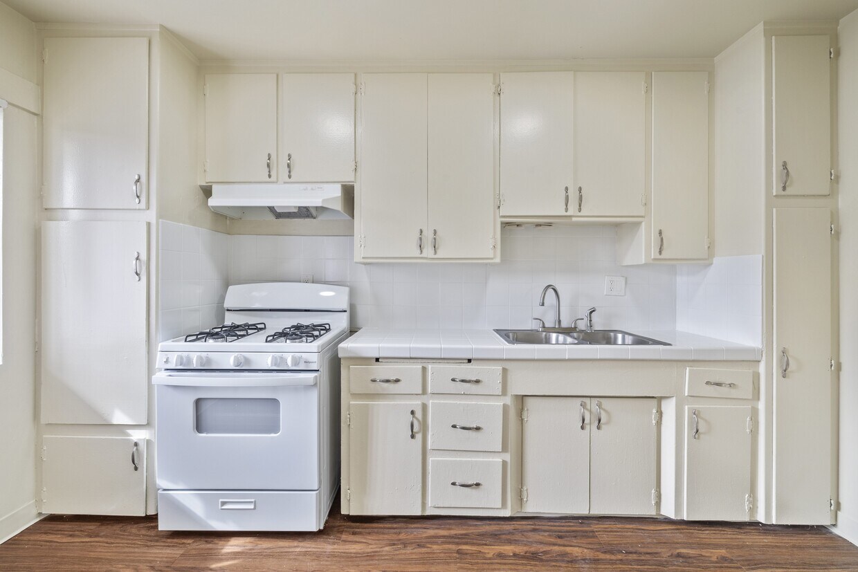 Foto principal - 1135-1141 Wilmington Blvd.