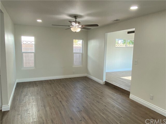 Foto del edificio - 1246 E Quincy Ave
