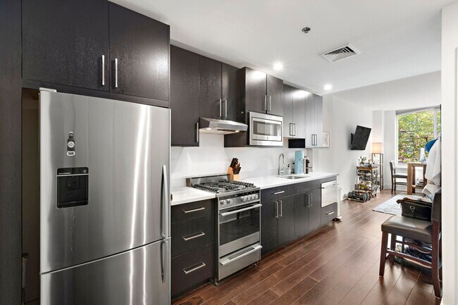 Foto del edificio - 1100 Maxwell Ln