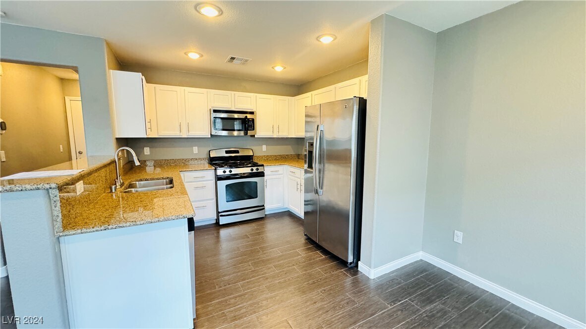 Building Photo - 8774 Brindisi Park Ave