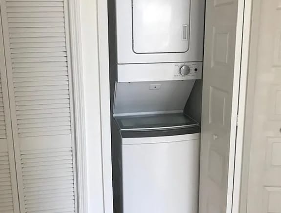 Foto del edificio - 2461 SE 16th Terrace