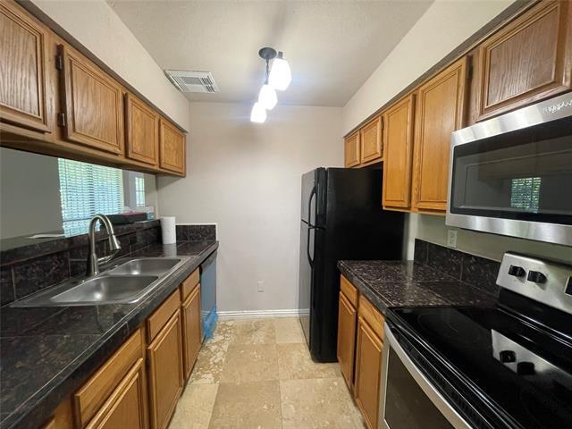 Building Photo - 1231 Forest Cove Ln
