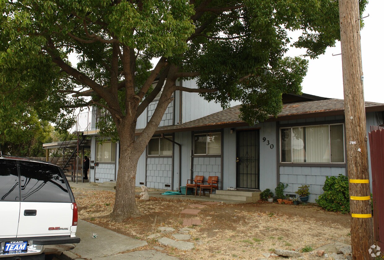 Building Photo - 930 Heartwood Ave