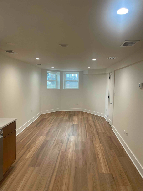Building Photo - 2841 N Avers Ave