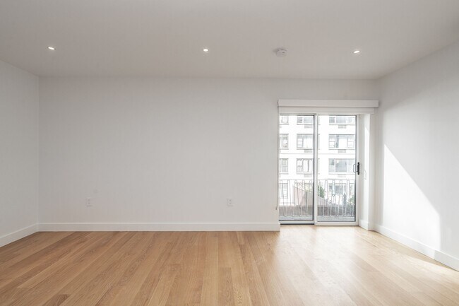 Building Photo - 321 E 22nd St