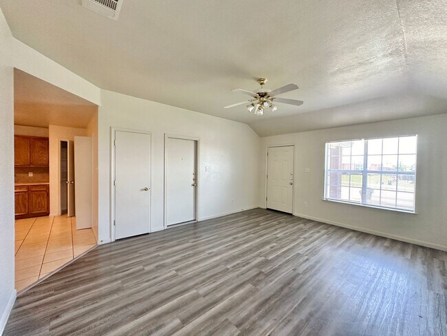 Foto del edificio - 1413 Cinch Dr