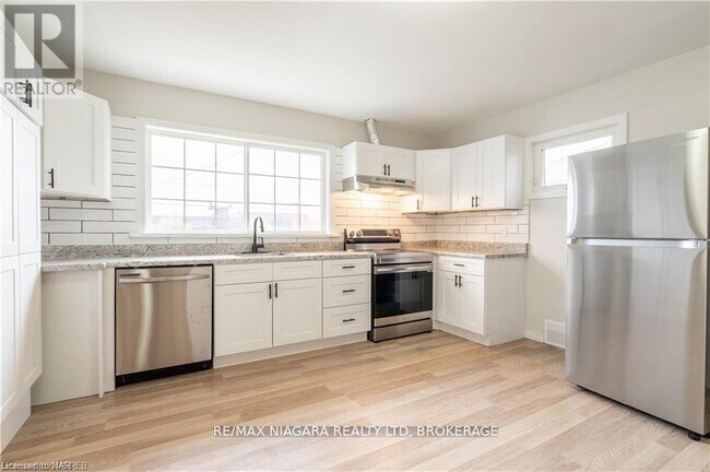 Building Photo - 7121 Dorchester Rd