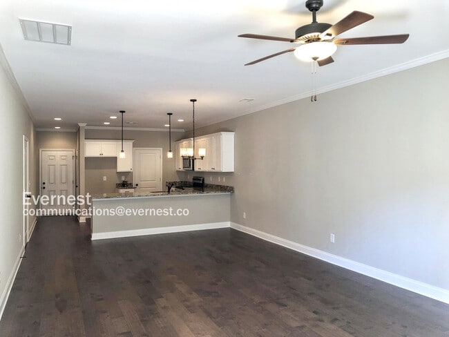 Building Photo - 3870 Valley View Ct