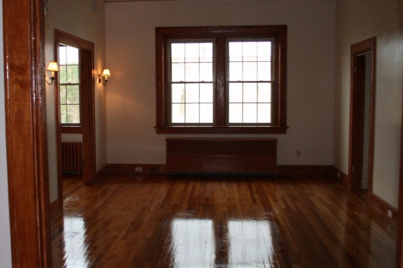 Sala de estar - 7 S Mallory St