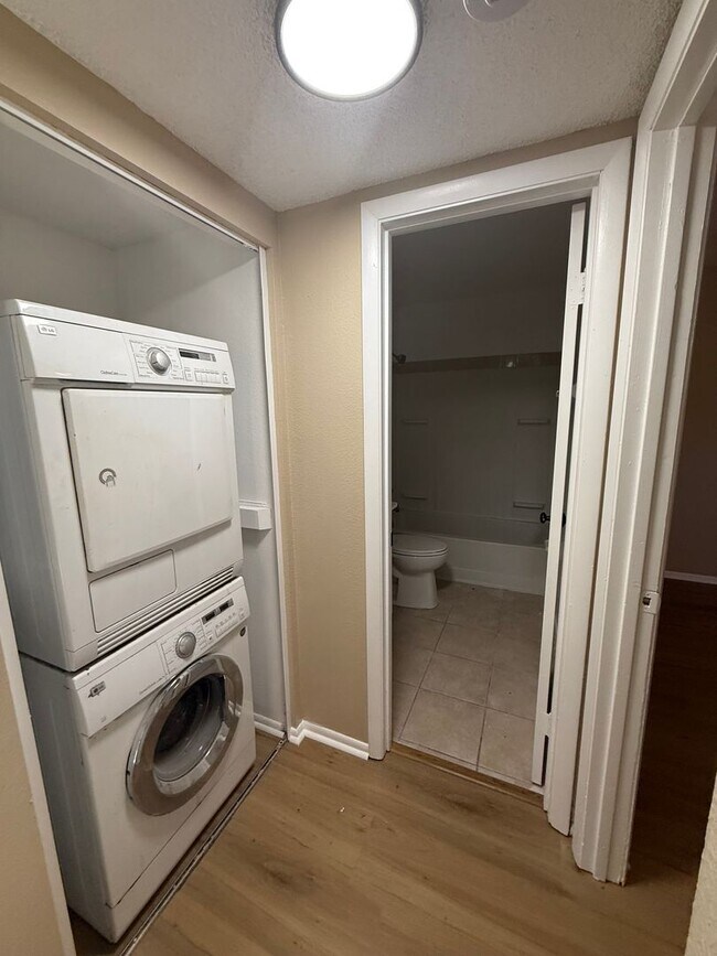 Foto del edificio - Updated 2-Bedroom Apartment in Quiet Ocala...