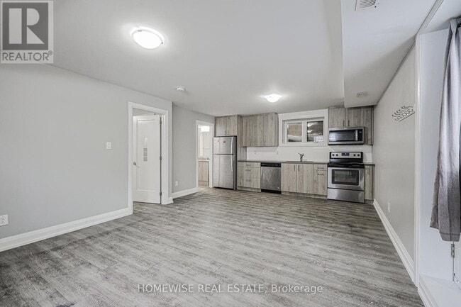 Building Photo - 814 Glencairn Ave