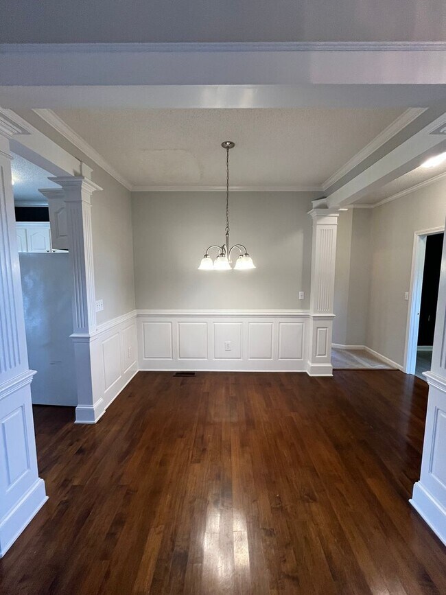 Foto del edificio - 3BR Home in Heartwood Place with large fen...