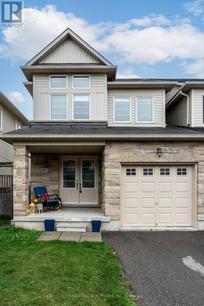 Building Photo - 4881 Capri Crescent