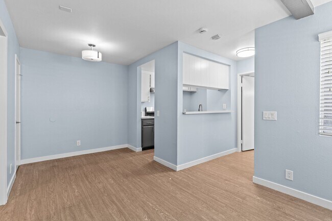 Foto del edificio - 533 E 11th St