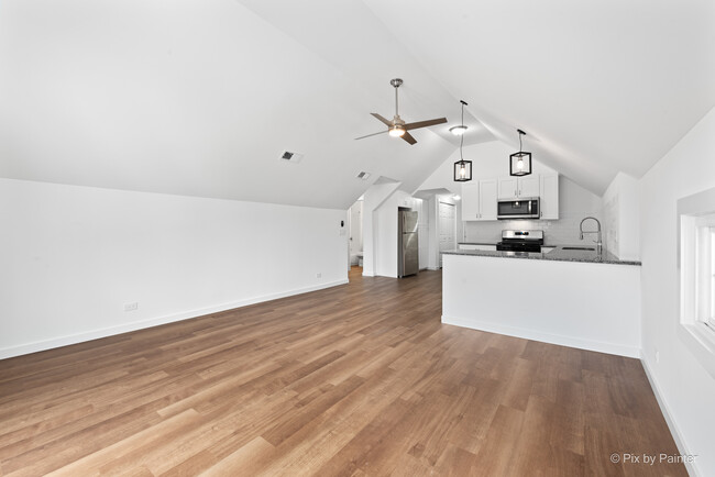 Foto del edificio - 544 Hainesville Rd