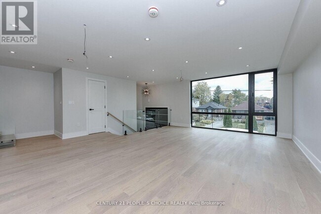 Photo du bâtiment - 90 TWELFTH STREET