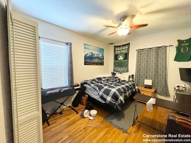 Foto del edificio - 775 Parker St