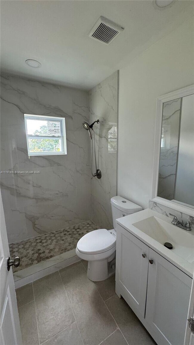 Foto del edificio - 3 bedroom in Miami FL 33167